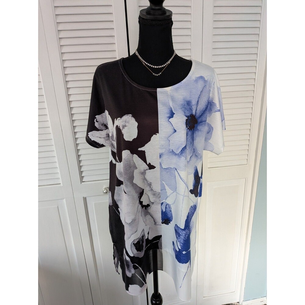 Chicos Zenergy Tunic Top Women's M/1  Black Blue Art Sheer Border Floral Stretch